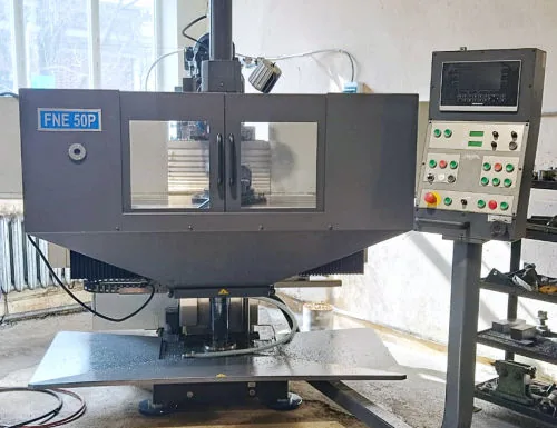 AVIA FNE 50P Universal milling machine in Daugavpils