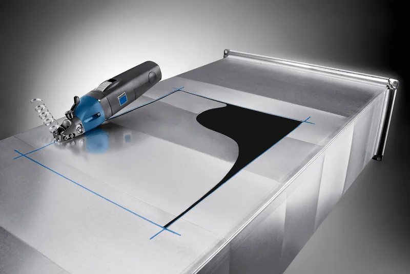 TRUMPF TruTool C 160 with chip clipper and 12V LiHD rechargeable battery TRUMPF TruTool C 160 with chip clipper and 12V LiHD rechargeable battery