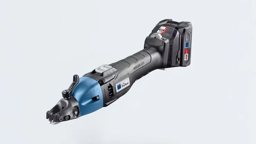 TRUMPF TruTool C 160 with chip clipper and 12V LiHD rechargeable battery TRUMPF TruTool C 160 with chip clipper and 12V LiHD rechargeable battery